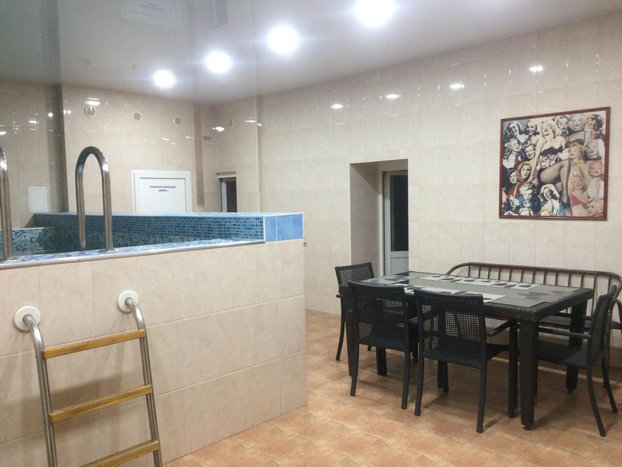 Altyn Adam Hotel Pavlodar Exterior photo